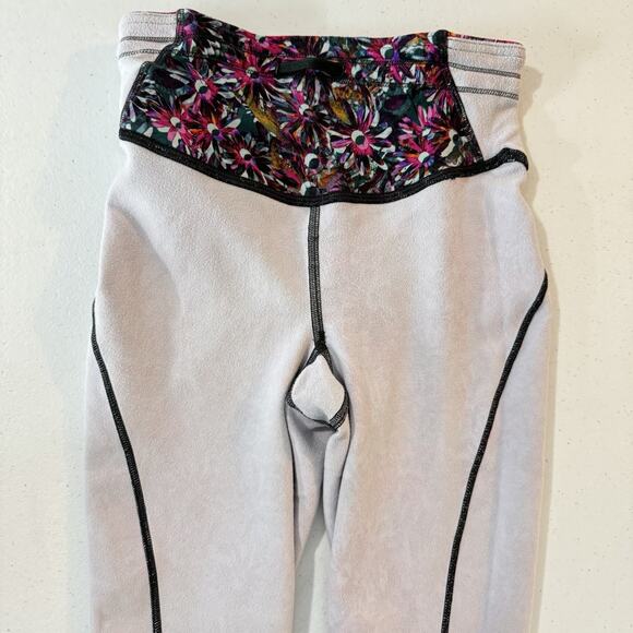 Lululemon Base Pace High-Rise Fleece Tight 28" Sz 2 Floral Electric Multi W5DYRS - Picture 7 of 13